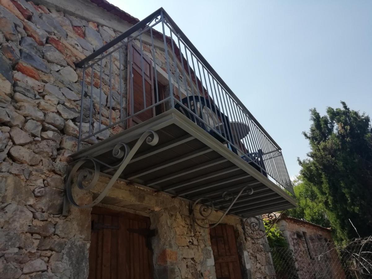 Tsitalia Cottage House Leonídion Екстериор снимка